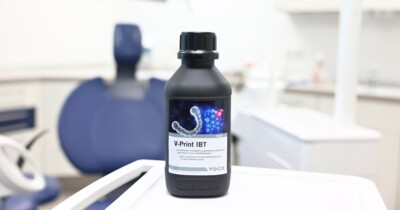 V-Print IBT von VOCO – Präzise Bracketpositionierung, reduzierte Behandlungszeiten und maximaler Komfort