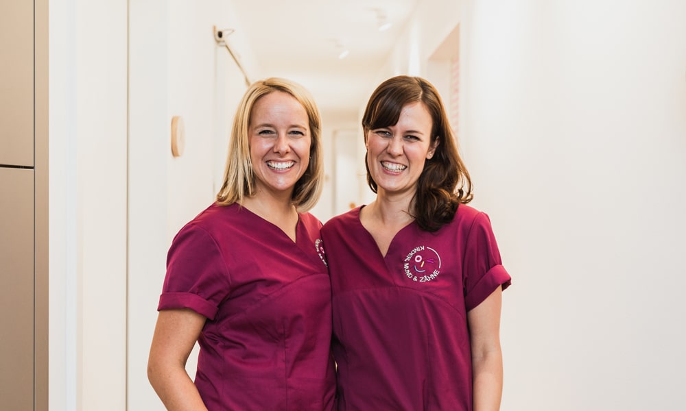 Dr. Ann-Kristin von Köckritz und Zahnärztin Julia Meierhöfer 