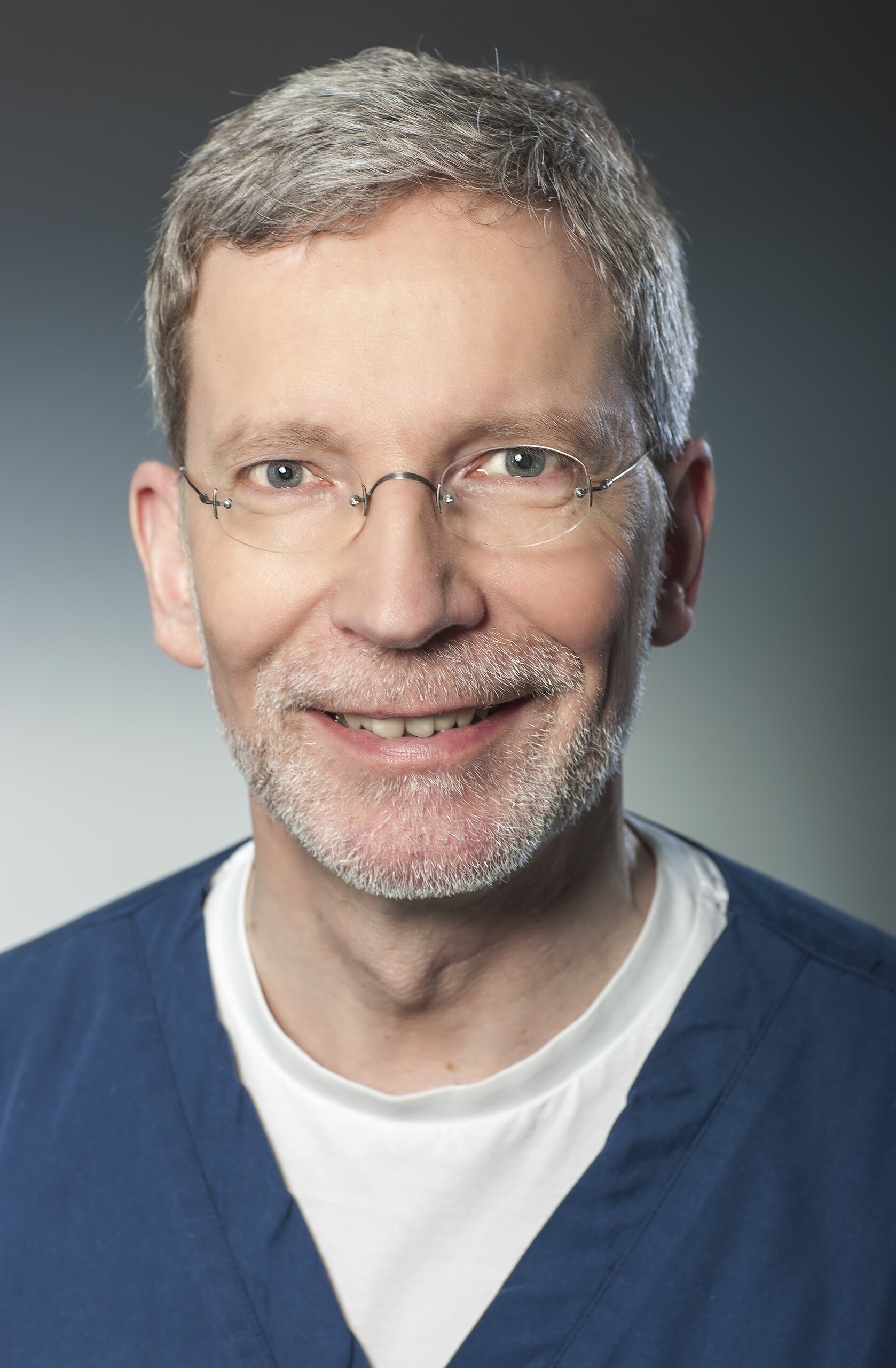 Implantologe Dr. Kay Pehrsson